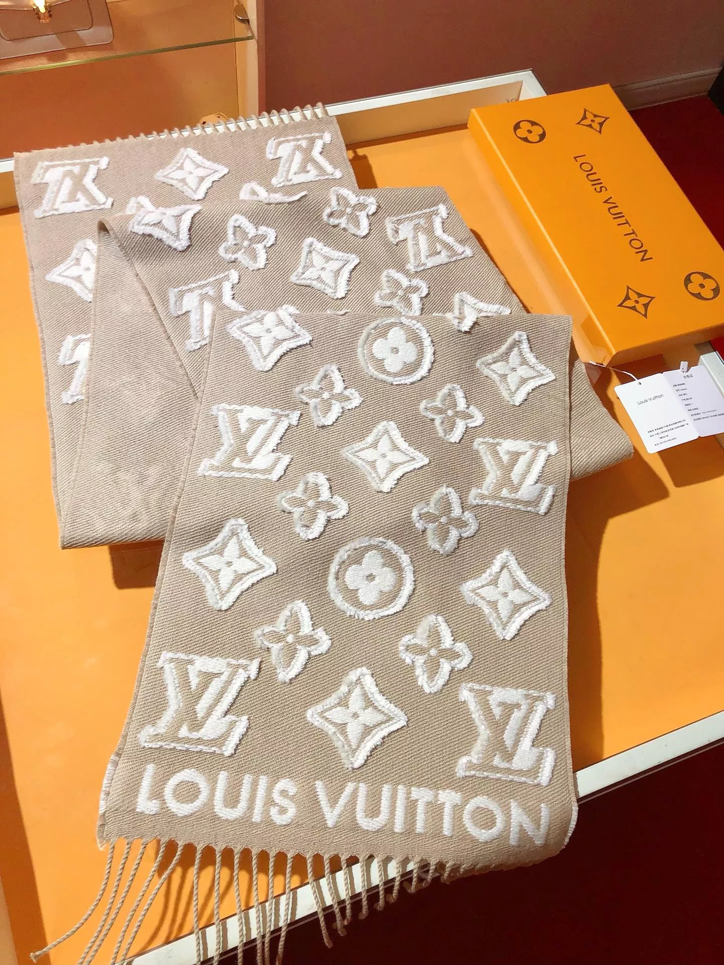 louis vuitton echapres pour femme s_12b11302